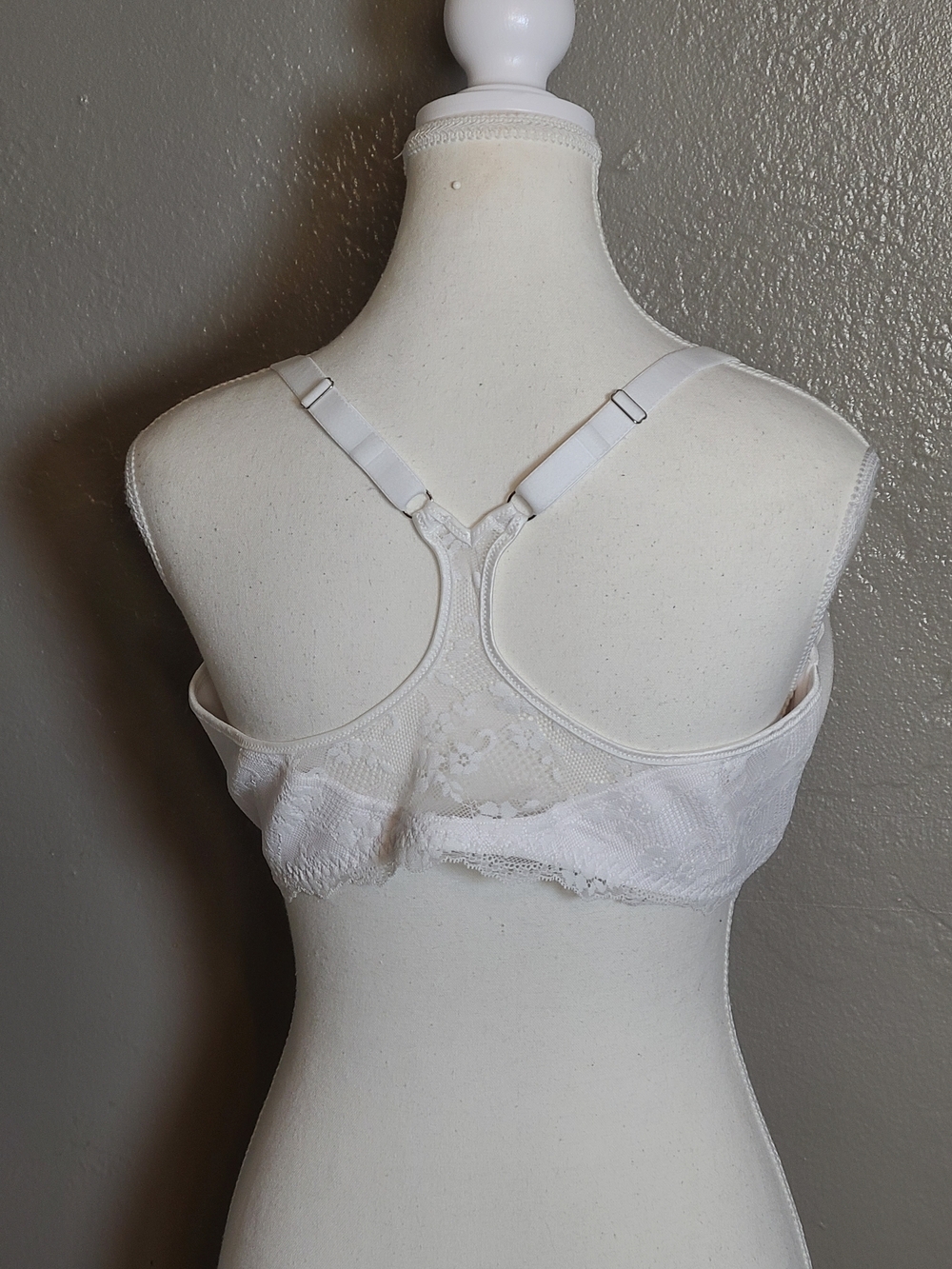 Maidenform Front-Close Racerback Bra Smoothing Back & Sides White 38DD - Picture 6 of 12